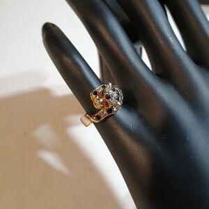 Elegant Gold Panther Ring